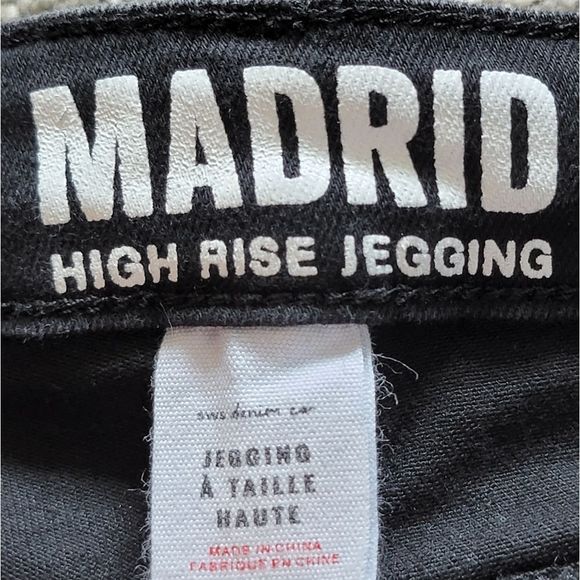 Streetwear Society Madrid High-Rise Jegging
Blk - Picture 15 of 16